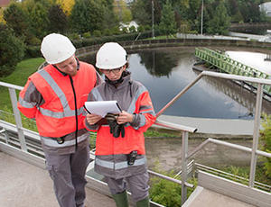 Veolia Academy example - two Veolia water operators work together at a facility