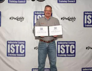 Veolia's Stephen Slevin Accepts ISTC's Award